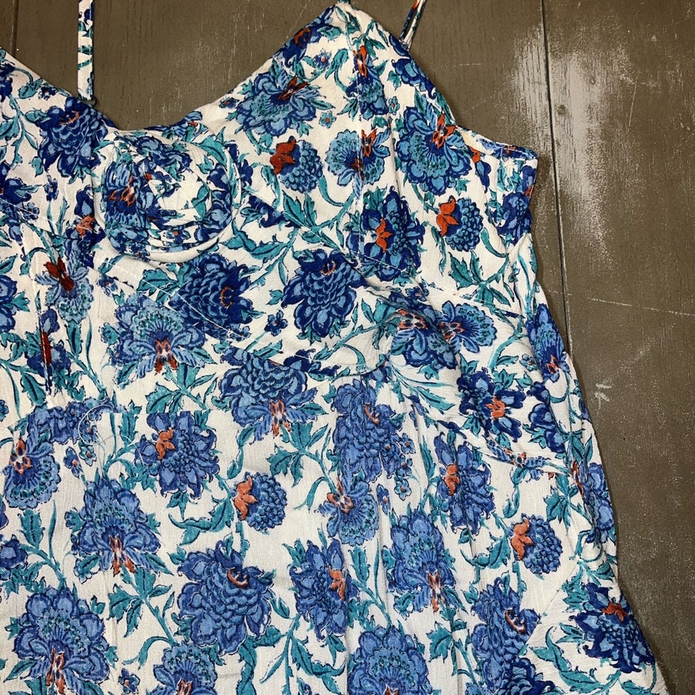 Angie White Blue Floral Sundress Asymmetrical Ruffled Ladies Medium NWT - Picture 5 of 8